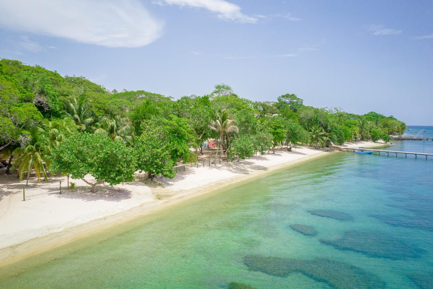 洪都拉斯海湾群岛Roatán的公寓，Oceanfront Condominium D9 Watercolors Resort 3rd Floor Building D，编号76872740