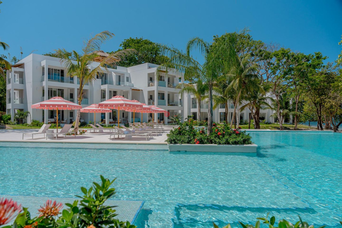 洪都拉斯海湾群岛Roatán的公寓，Oceanfront Condominium D6 Watercolors Resort 3rd Floor Building D，编号76872639