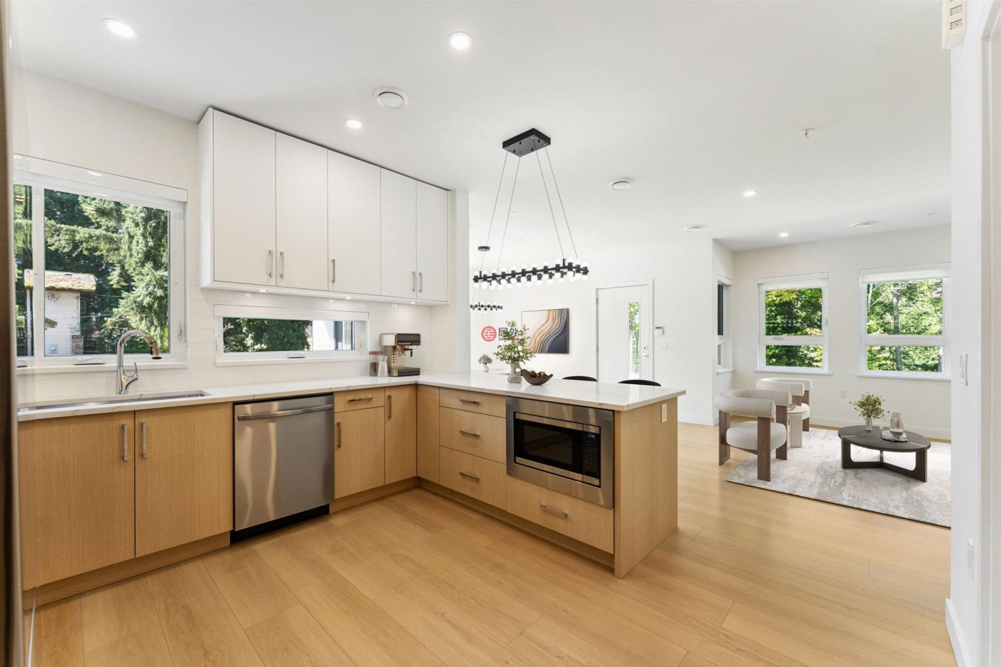 加拿大不列颠哥伦比亚省North Vancouver的公寓，844 St. Denis，编号78525393