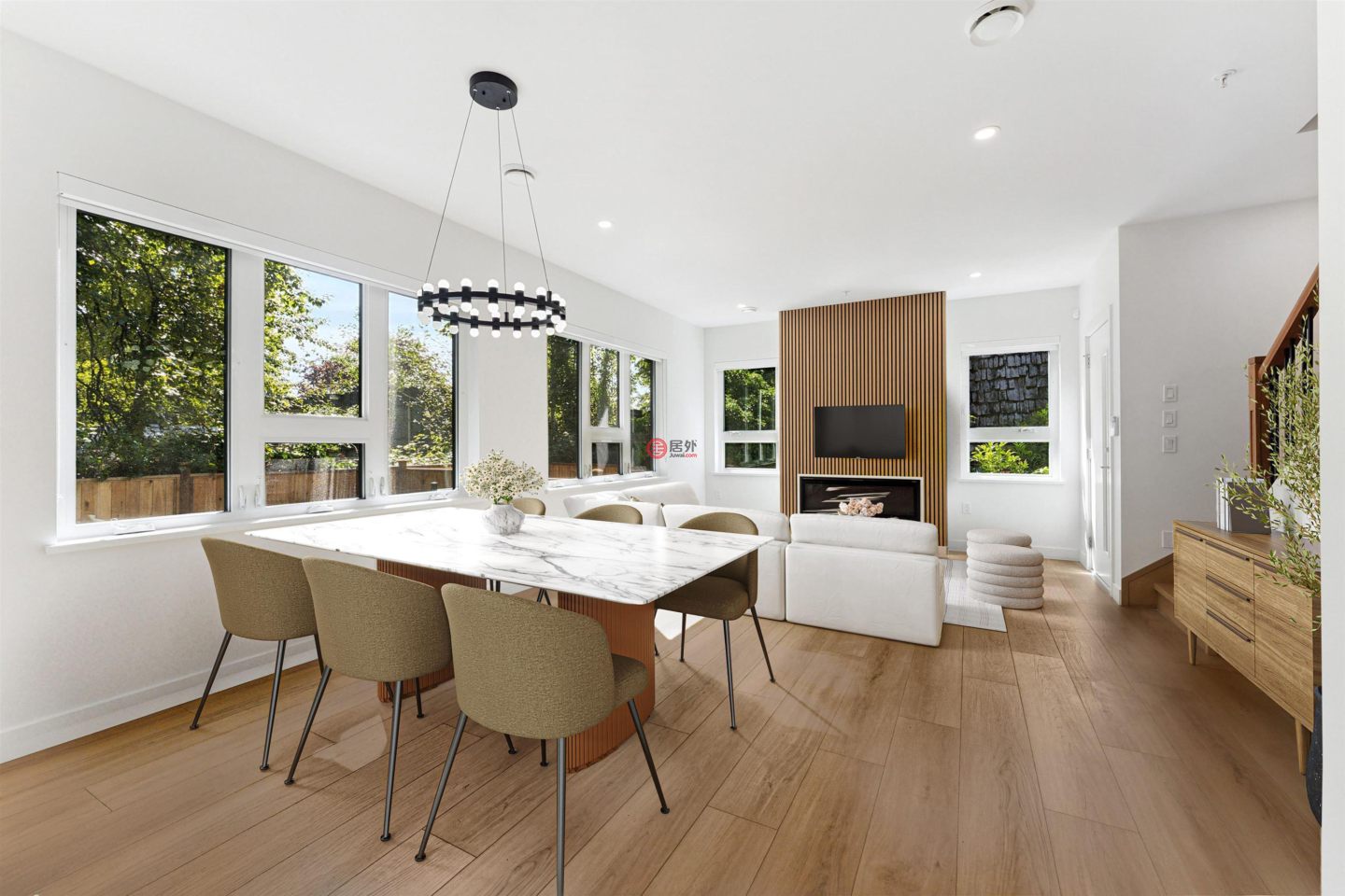 加拿大不列颠哥伦比亚省North Vancouver的公寓,842 St. Denis,编号78525409