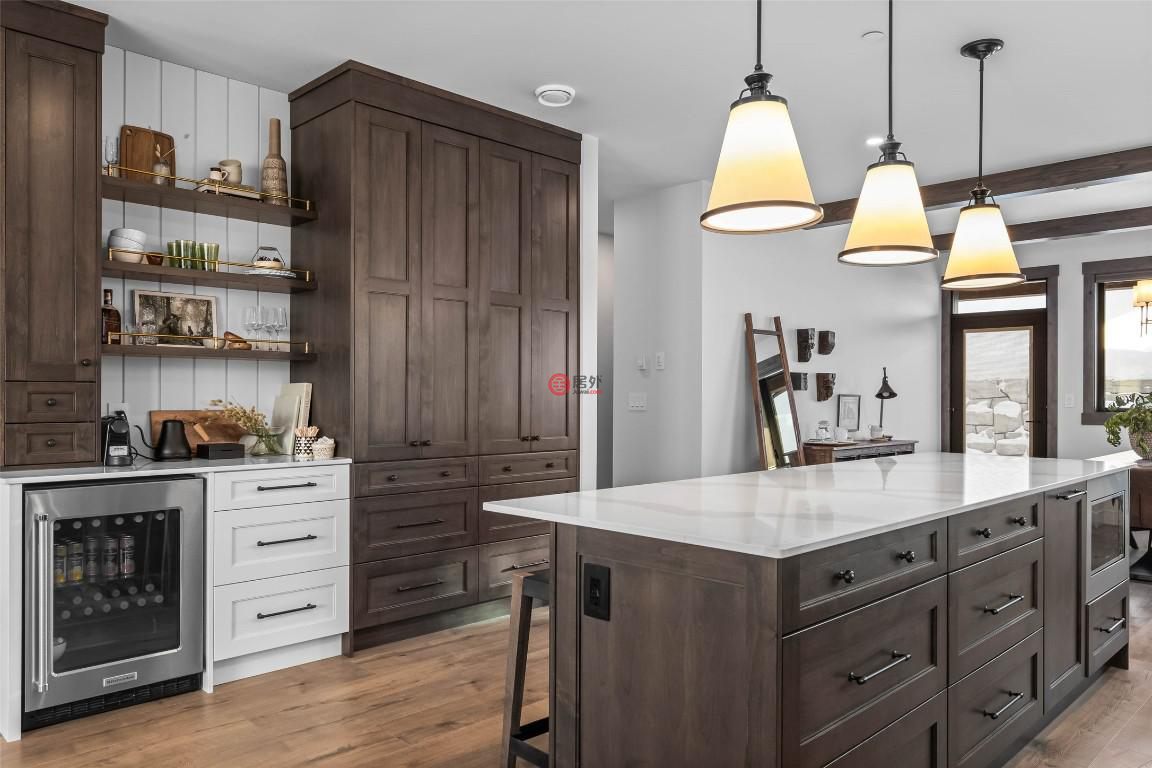 加拿大不列颠哥伦比亚省Sun Peaks的联排别墅，7000 MCGILLIVRAY LAKE，编号75526808