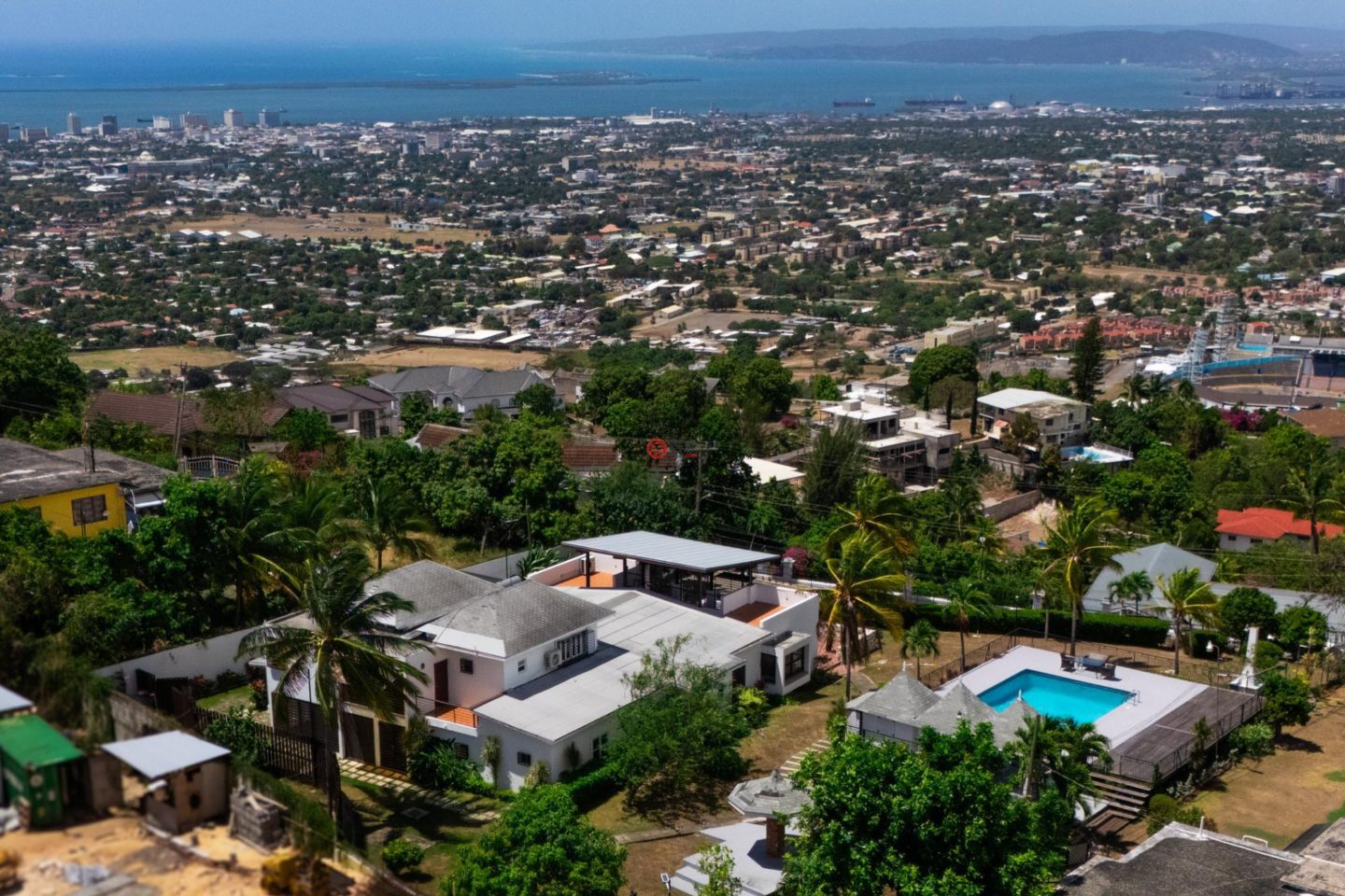 牙买加SurreySt Andrew的独栋别墅，4 Montclair Drive，编号77749669