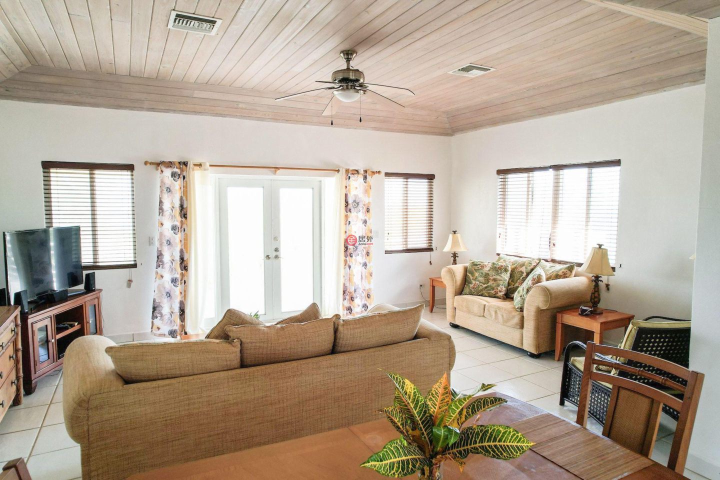 巴哈马Governors Harbour的住宅用地，Beachfront Home & Lot，编号78496141