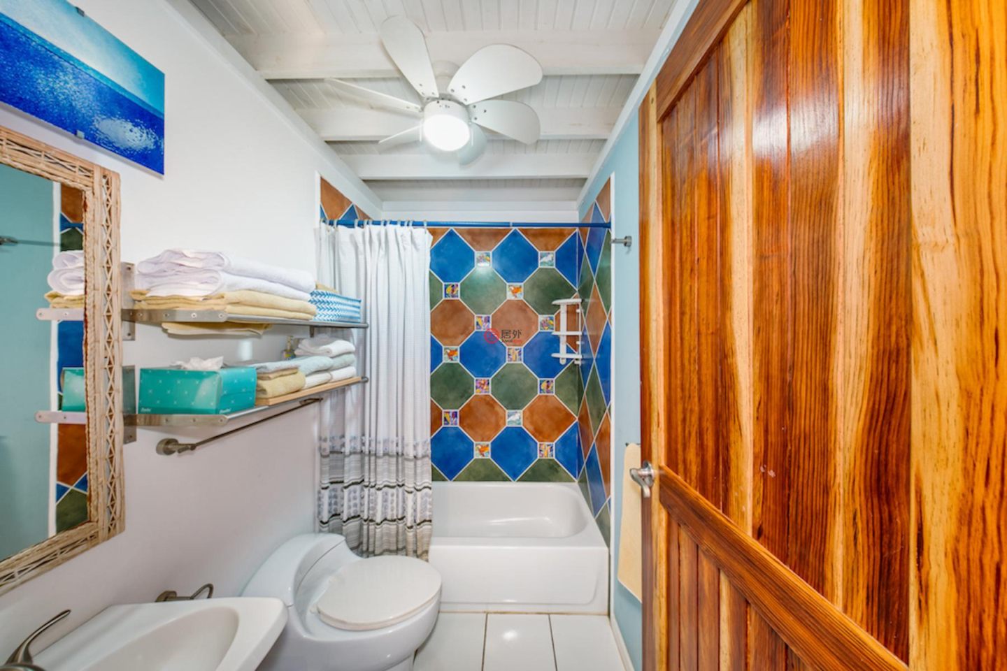 洪都拉斯海湾群岛Roatán的独栋别墅，Island-Style Hillside Haven with Panoramic North Shore Views，编号78473193