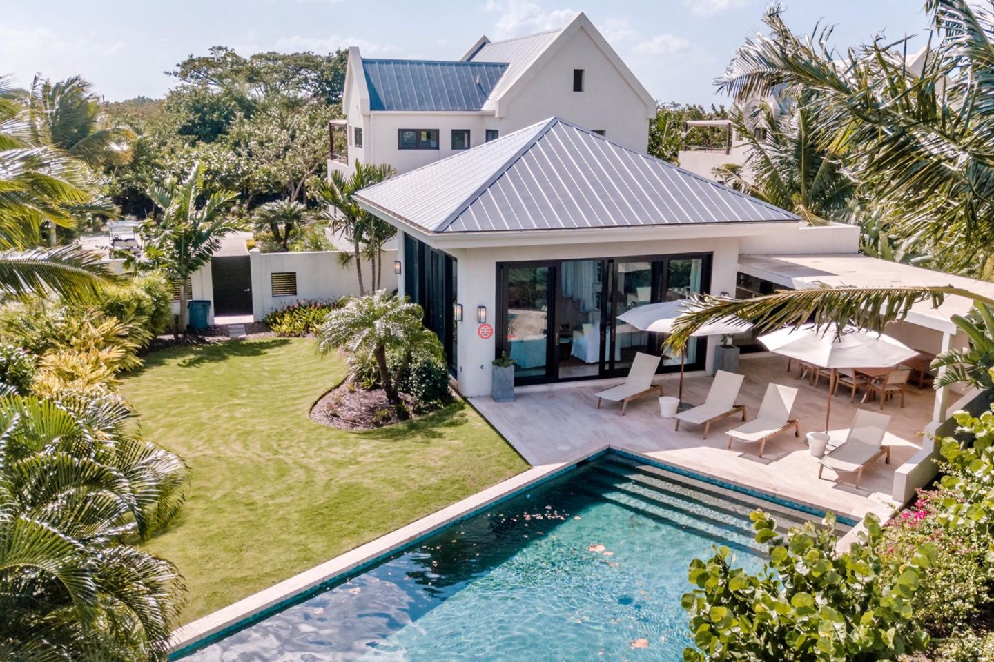 圣克里斯托弗和尼维斯岛NevisSt. Thomas Lowland的独栋别墅，Villas at Pinney's Beach 2003，编号77811638