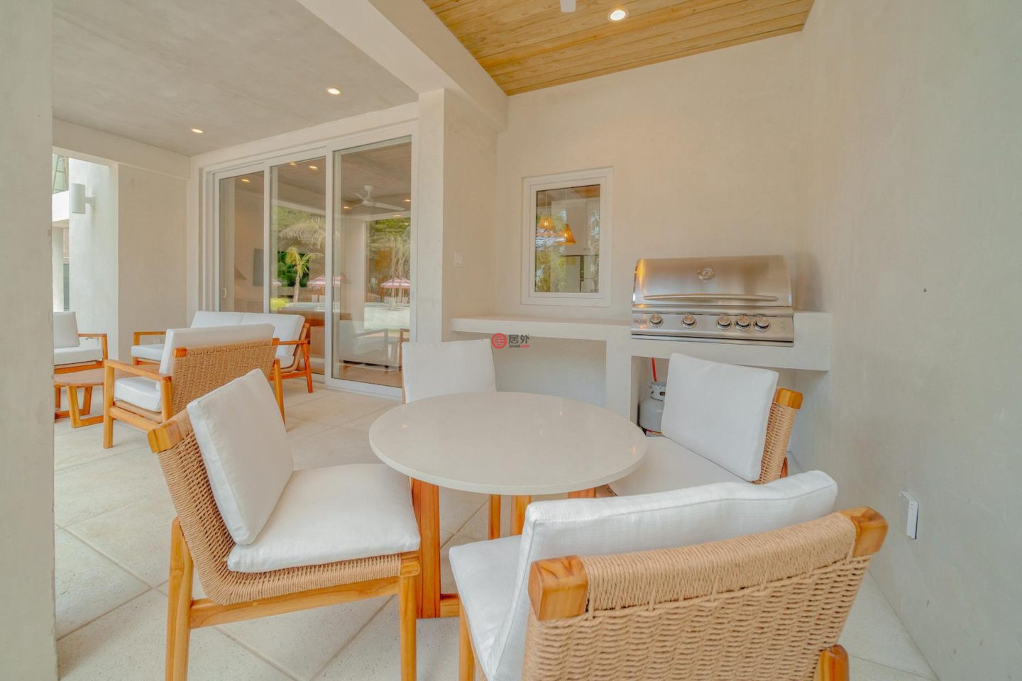 洪都拉斯海湾群岛Roatán的公寓，Oceanfront Condominium D4 Watercolors Resort 1st Floor Building D，编号76763848