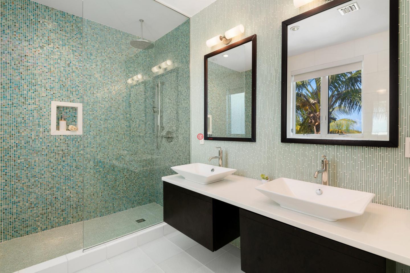 特克斯與凱科斯群島的独栋别墅，20 Harbour Gates，编号77947343