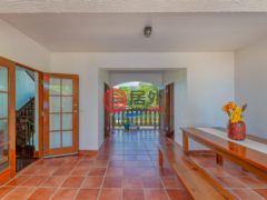 洪都拉斯海湾群岛Roatán的独栋别墅，Island House with Dock & Boats in Parrot Tree，编号77810415