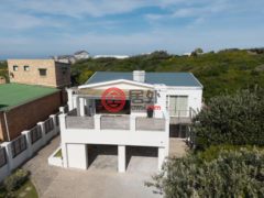 南非东开普省Cape St Francis的独栋别墅，18 Stavenisse Avenue，编号78037196