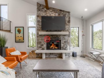 A Super Cool Home In Old Town